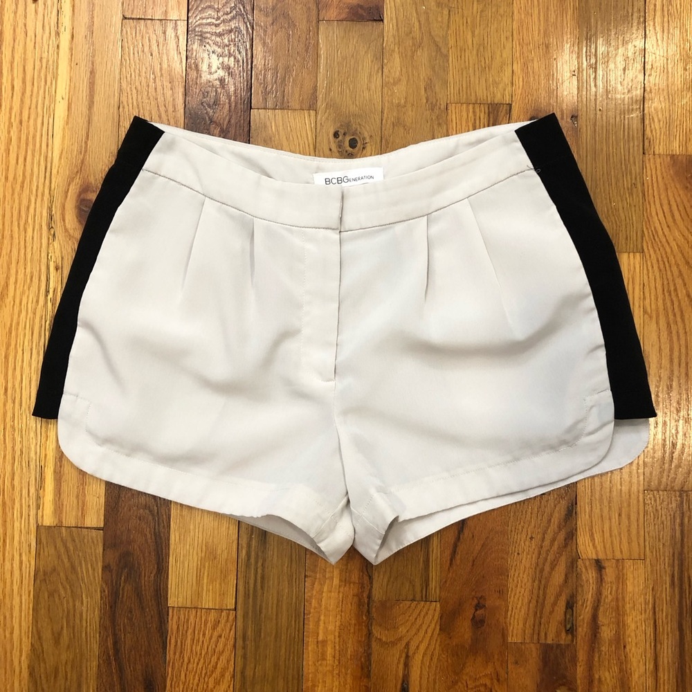 BCBGeneration Women's White and Black Tuxedo Shorts